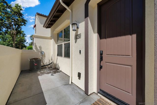 1758 Fairlead Ave, Carlsbad, CA 92011