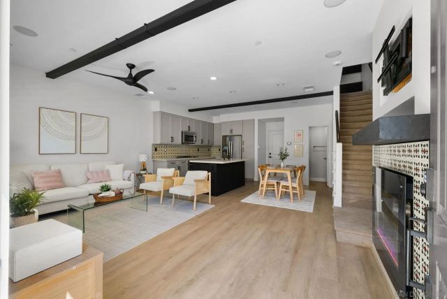1758 Fairlead Ave, Carlsbad, CA 92011