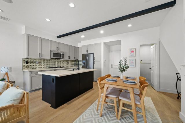 1758 Fairlead Ave, Carlsbad, CA 92011
