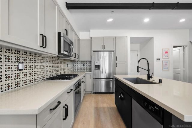1758 Fairlead Ave, Carlsbad, CA 92011