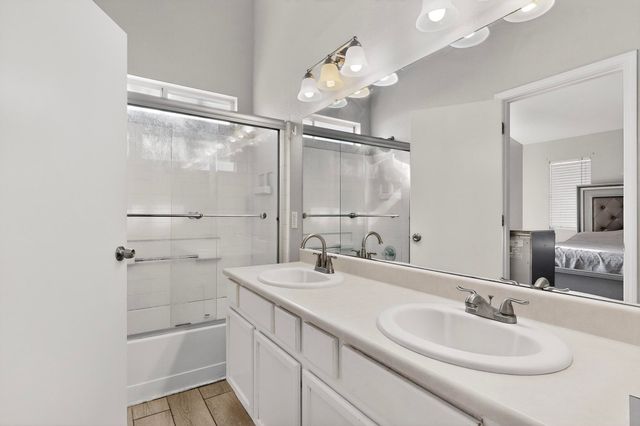 9908 Rawhide Avenue SW, Albuquerque, NM 87121