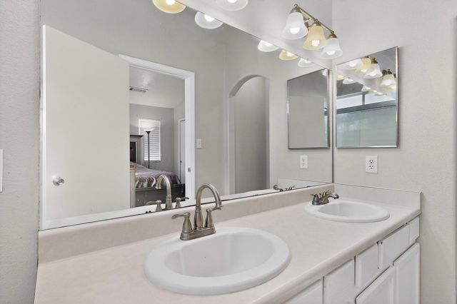 9908 Rawhide Avenue SW, Albuquerque, NM 87121