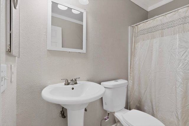 9908 Rawhide Avenue SW, Albuquerque, NM 87121