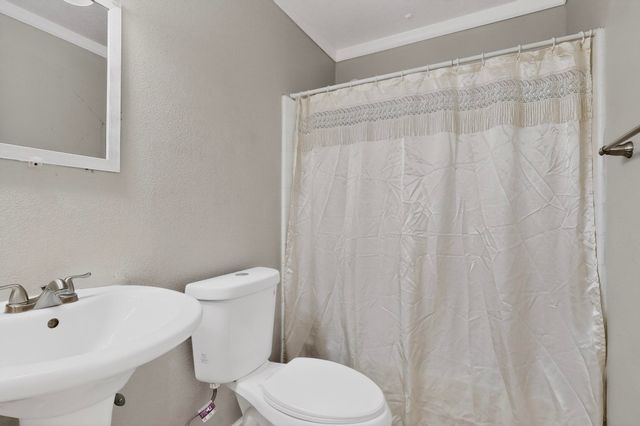 9908 Rawhide Avenue SW, Albuquerque, NM 87121