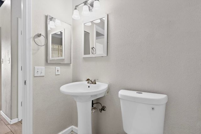 9908 Rawhide Avenue SW, Albuquerque, NM 87121