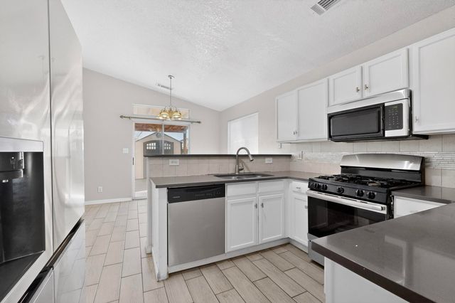 9908 Rawhide Avenue SW, Albuquerque, NM 87121