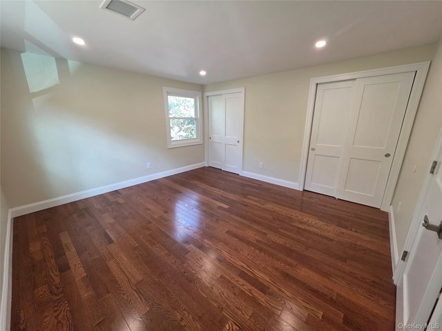 5 Bently Lane, Stony Brook, NY 11790