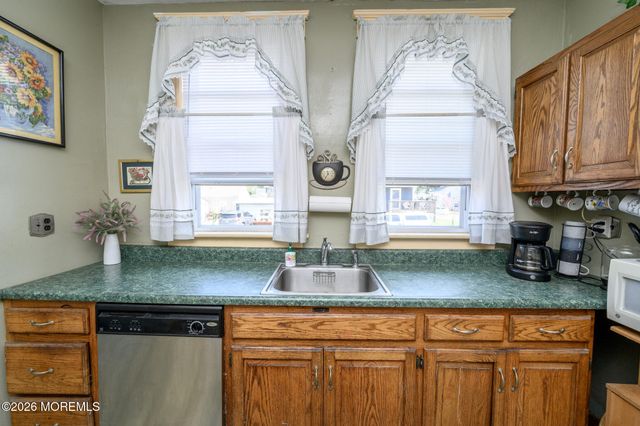 21 Willow Street, Keansburg, NJ 07734