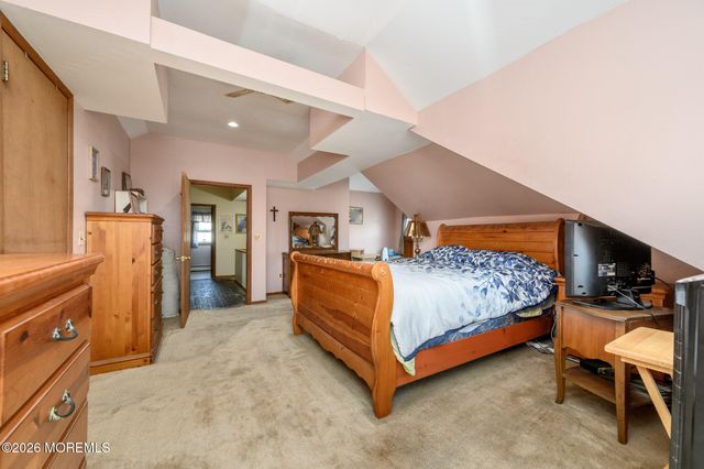 21 Willow Street, Keansburg, NJ 07734