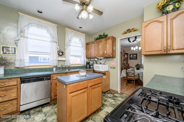 21 Willow Street, Keansburg, NJ 07734