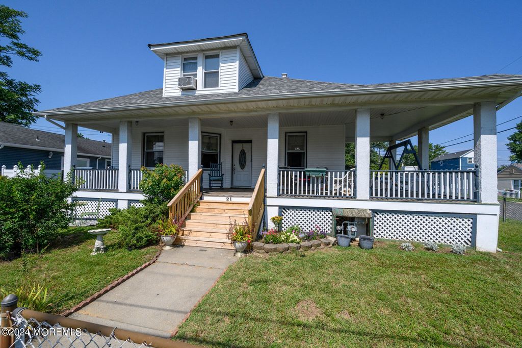 21 Willow Street, Keansburg, NJ 07734