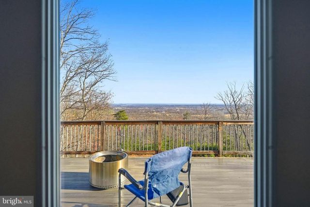 2419 JACKSON DR, Haymarket, VA 20169