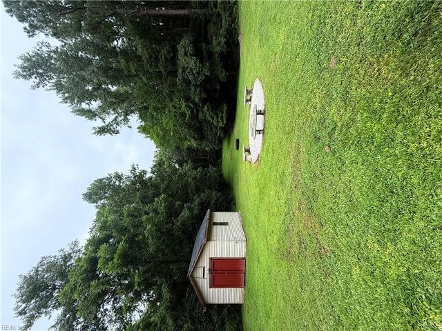 7185 T C Walker RD, Gloucester, VA 23061