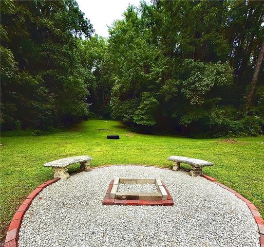 7185 T C Walker RD, Gloucester, VA 23061