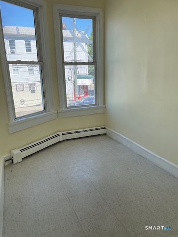 647 union Avenue 2, Bridgeport, CT 06607