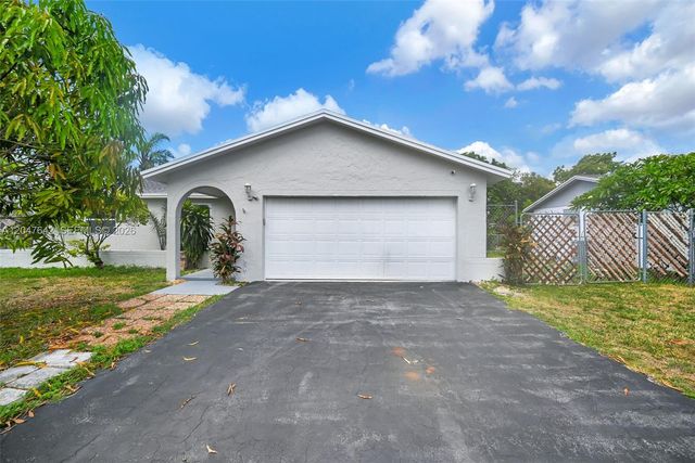 13224 SW 255th Ter, Homestead, FL 33032
