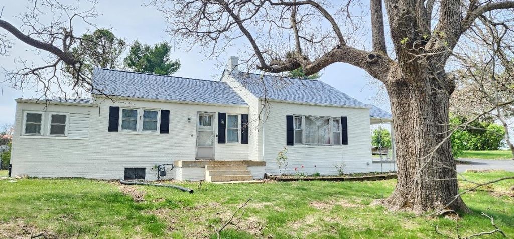 23 MONTROSE DR, Fishersville, VA 22939