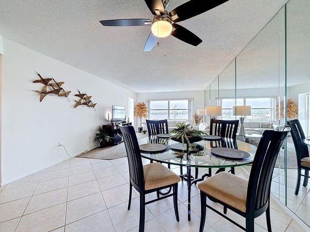 4550 COVE CIRCLE 302, St Petersburg, FL 33708