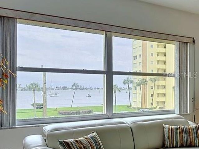 4550 COVE CIRCLE 302, St Petersburg, FL 33708