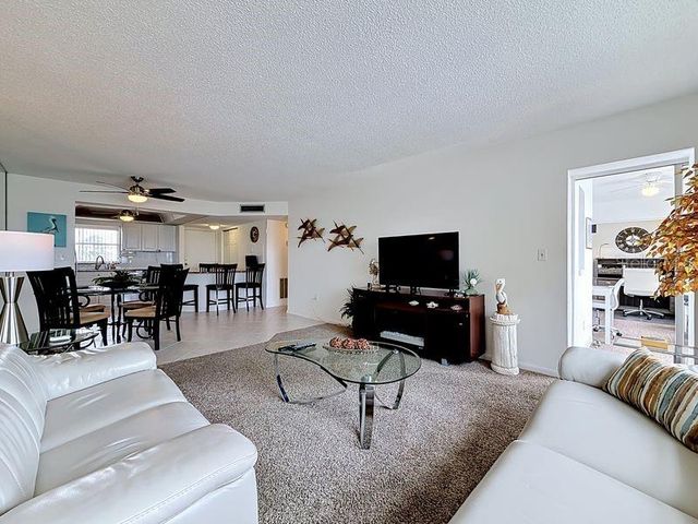4550 COVE CIRCLE 302, St Petersburg, FL 33708