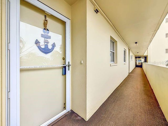 4550 COVE CIRCLE 302, St Petersburg, FL 33708