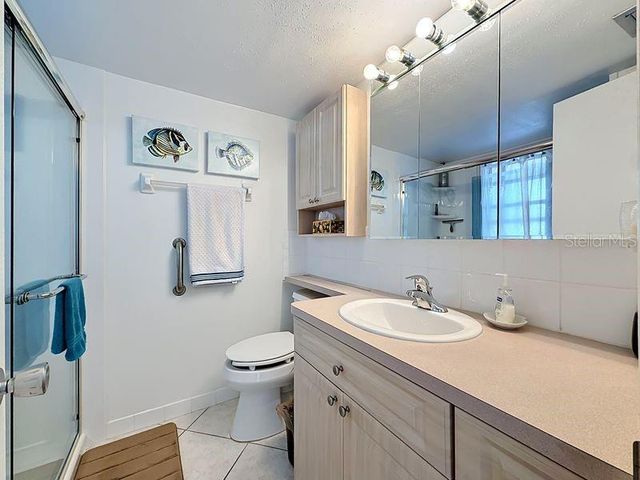 4550 COVE CIRCLE 302, St Petersburg, FL 33708