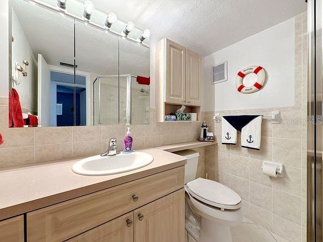 4550 COVE CIRCLE 302, St Petersburg, FL 33708