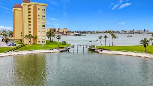 4550 COVE CIRCLE 302, St Petersburg, FL 33708