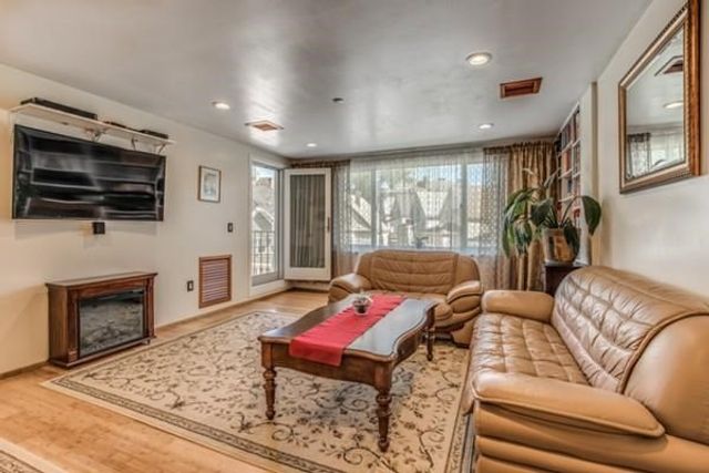 30 Chelsea St 305, Everett, MA 02149