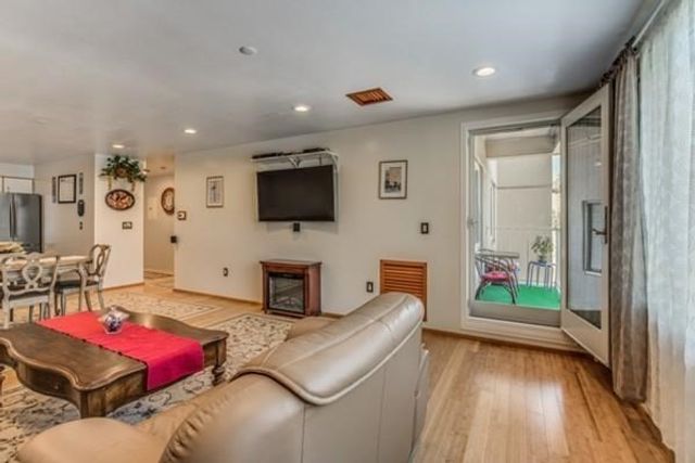 30 Chelsea St 305, Everett, MA 02149