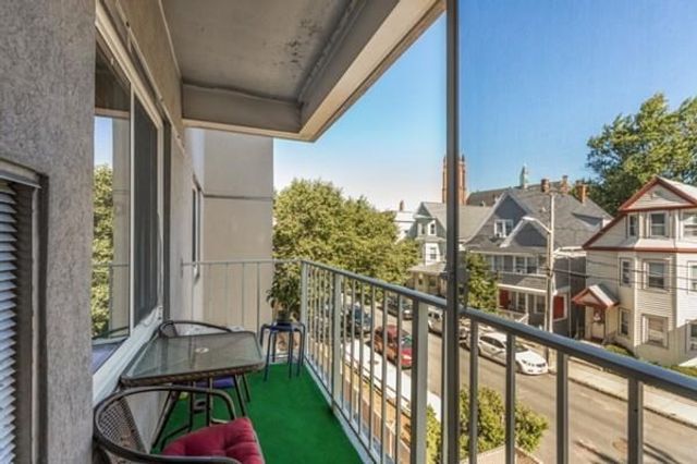 30 Chelsea St 305, Everett, MA 02149