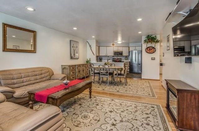 30 Chelsea St 305, Everett, MA 02149