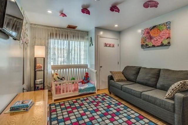 30 Chelsea St 305, Everett, MA 02149