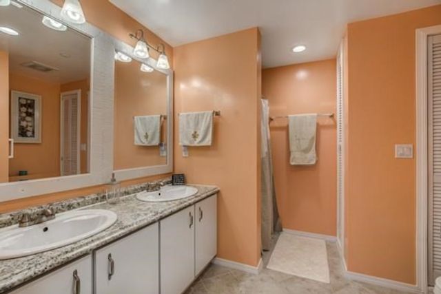 30 Chelsea St 305, Everett, MA 02149