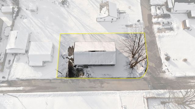 982 N Third Street, Austin, IN 47102