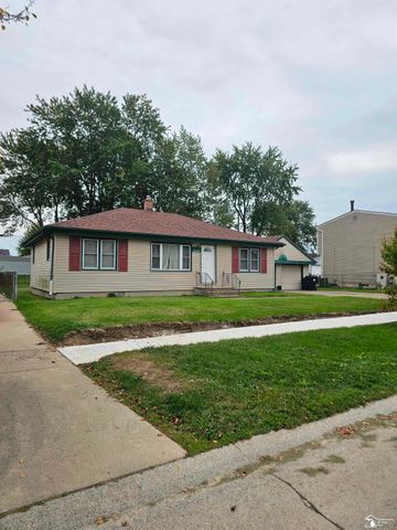 25425 Fairgrove Street, Woodhaven, MI 48183