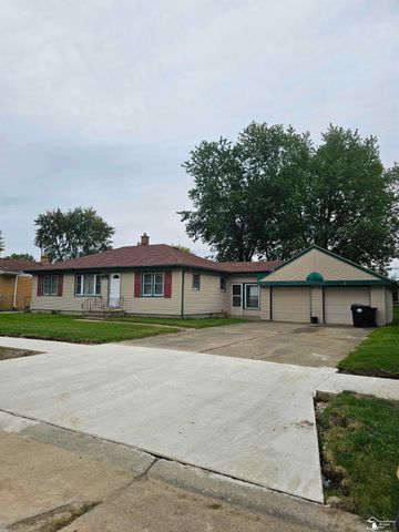 25425 Fairgrove Street, Woodhaven, MI 48183