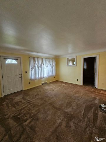 25425 Fairgrove Street, Woodhaven, MI 48183