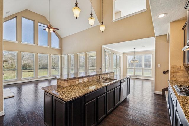 3018 River Bend Drive, Rosenberg, TX 77471