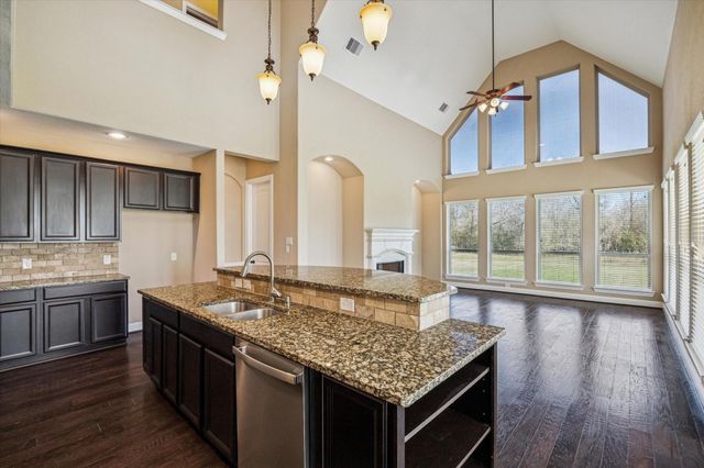 3018 River Bend Drive, Rosenberg, TX 77471