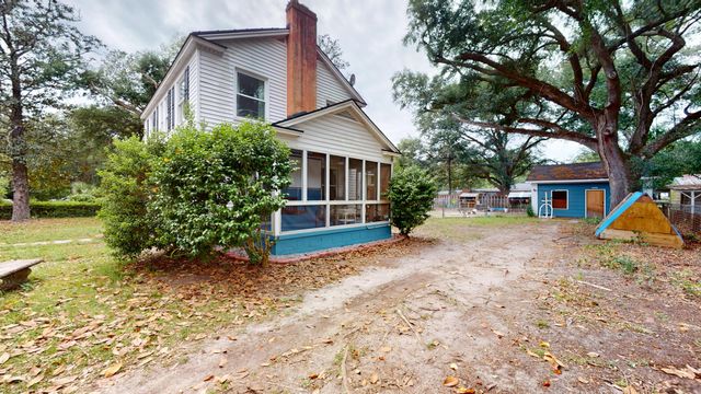 408 Thompson Street, Walterboro, SC 29488