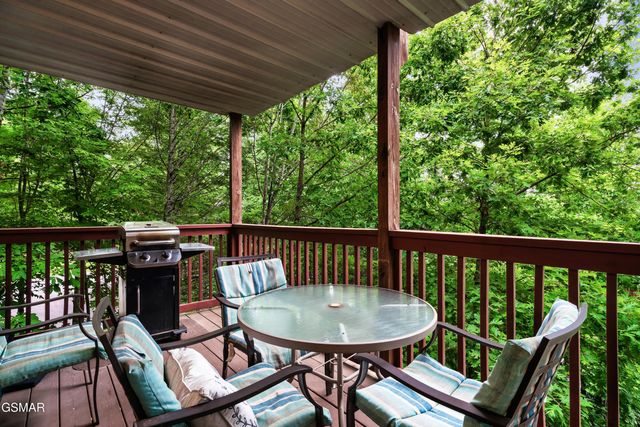 3503 Brook Stone Way, Pigeon Forge, TN 37863
