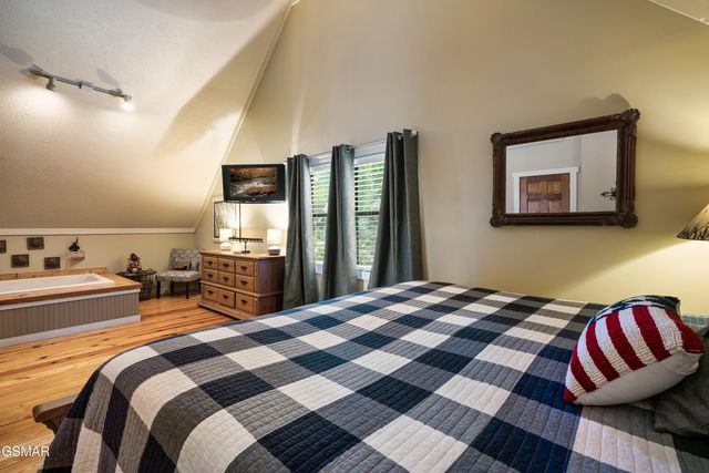 3503 Brook Stone Way, Pigeon Forge, TN 37863