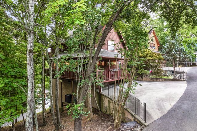 3503 Brook Stone Way, Pigeon Forge, TN 37863