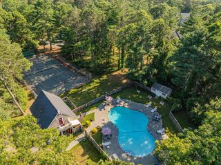 300 Falmouth Rd 9E, Mashpee, MA 02649