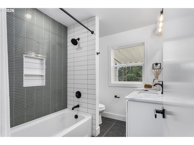 8617 Se 36TH Ave, Milwaukie, OR 97222