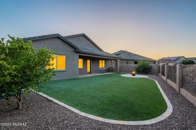 12584 N Sunrise Shadow Drive, Marana, AZ 85658