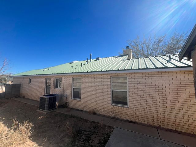 4812 Benton Avenue NW, Albuquerque, NM 87114