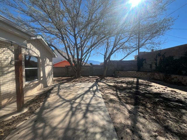 4812 Benton Avenue NW, Albuquerque, NM 87114