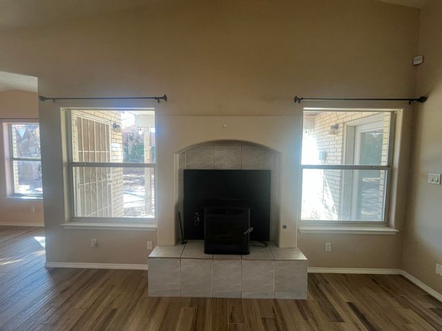 4812 Benton Avenue NW, Albuquerque, NM 87114